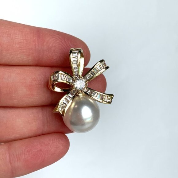 NEW ~ Anthropologie, BHLDN, Gemelli Pearl & Rhinestone "Layla" Gold Bow Earrings - Picture 7 of 12